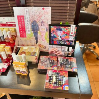 四季彩まといネイルのコラボボックス。
miori salonでも、ご用意してます☺️

お買い物だけでも大歓迎です。
どうぞお手に取ってご覧くださいませ✨

#miorisalon #kyo·miori