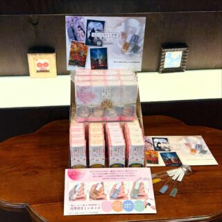 TVアニメ「わたしの幸せな結婚」と四季彩まといネイルのコラボ商品が入荷してます！✨

アニメ原作者・顎木あくみ先生が調色から色名までご担当の至極の水性ネイルです💅

お買い物だけでも大歓迎です！
ぜひお近くでご覧くださいませ☺️

#四季彩まといネイル #miorisalon #kyomiori